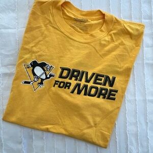 Men’s Pittsburgh Penguins t-shirt